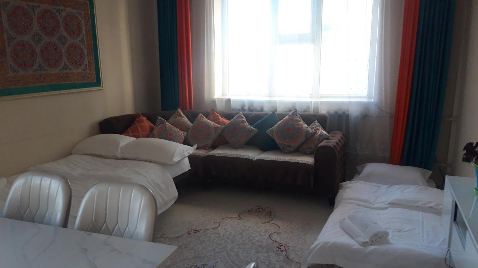 3 Rooms Apartment In The Centre Of Ulgii City 外观 照片